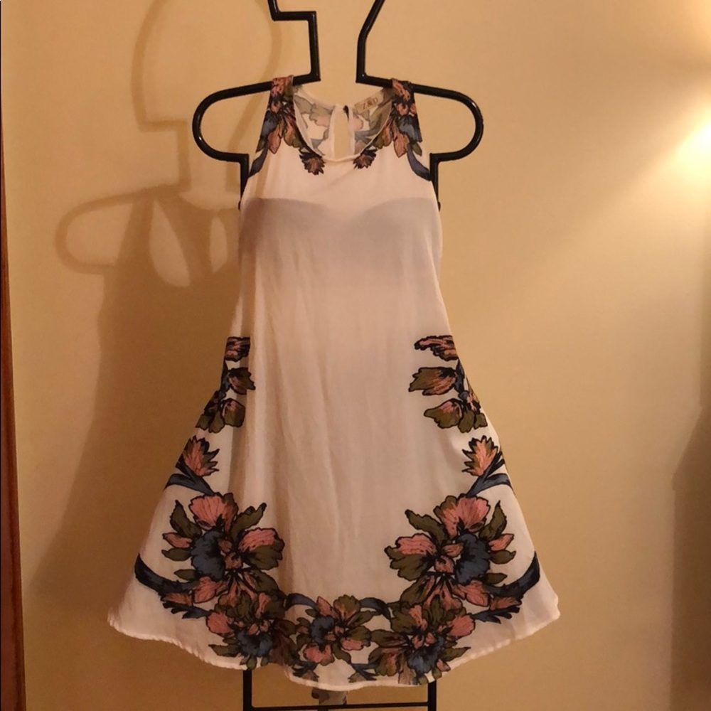 Floral halter/ Openback /Tie-waist Dress